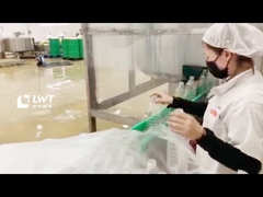 SUS304 2000BPH स्वचालित रस पेय भरने की मशीन तरल भरने के उपकरण